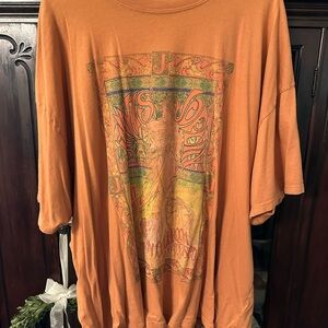 Daydreamer Women’s graphic Top